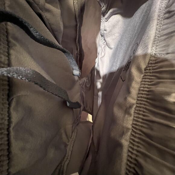 ASICS Woven Performance 9" Shorts Mens Small Gray Running Lightweight Training - Picture 5 of 12